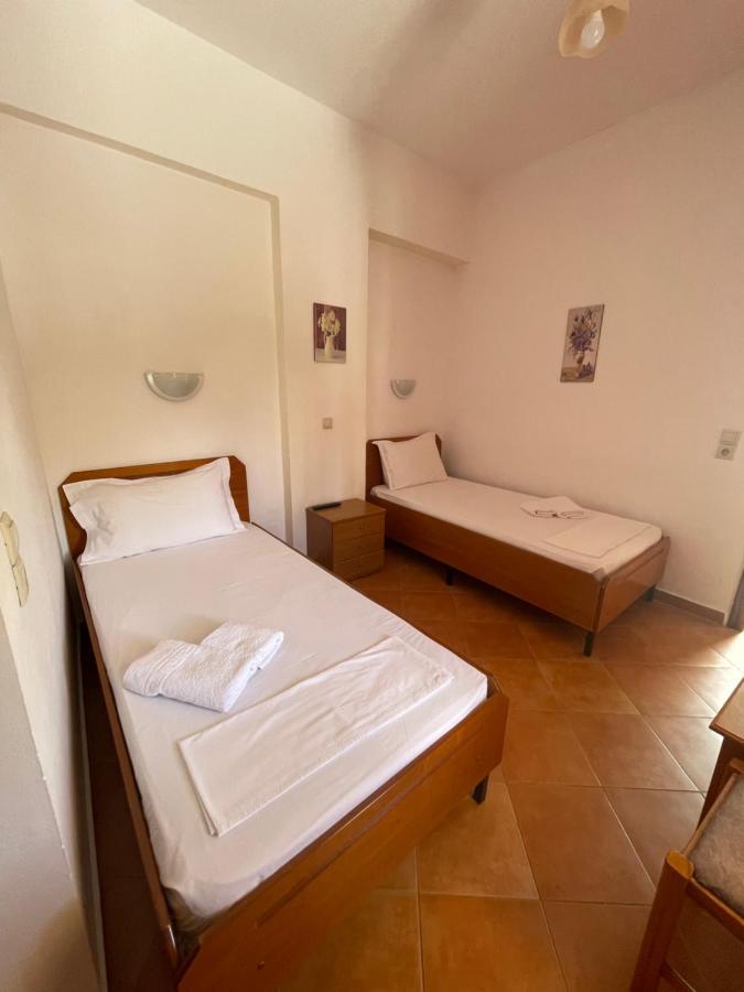 Hotel Rai Sarande Bagian luar foto