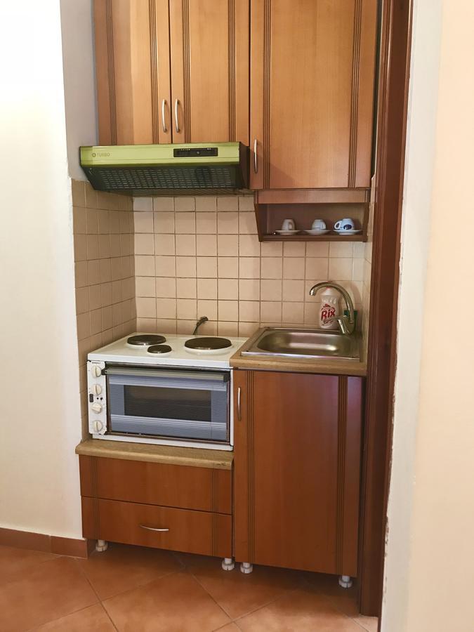 Hotel Rai Sarande Bagian luar foto