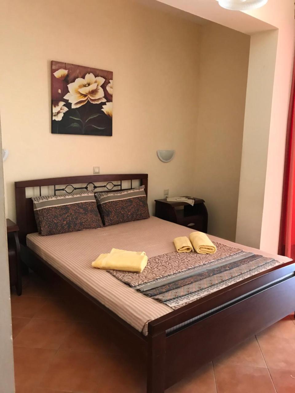 Hotel Rai Sarande Bagian luar foto